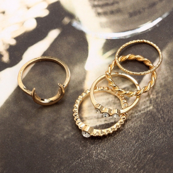 'Beholder' 5-piece Crescent Moon Ring Set - Picture 3 of 3